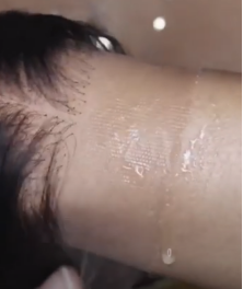 Comparison after wearing of swiss lace and normally lace